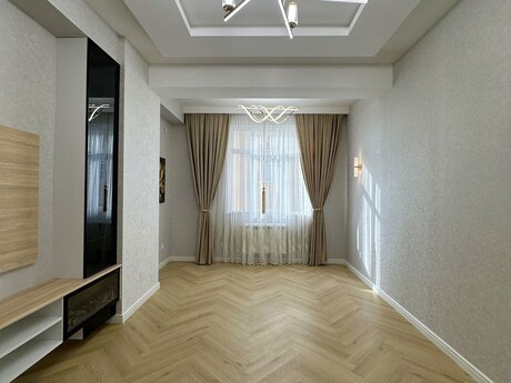 3 otaqlı mənzil, 103 m², Qara Qarayev: 330 000 ₼ 2
