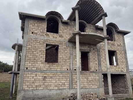 5 otaqlı həyət evi/bağ evi - Şamaxı - 420 m²