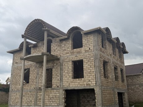 5 otaqlı həyət evi/bağ evi - Şamaxı - 420 m²