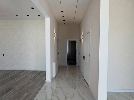 4 otaqlı həyət evi/bağ evi - Şüvəlan q. - 130 m²