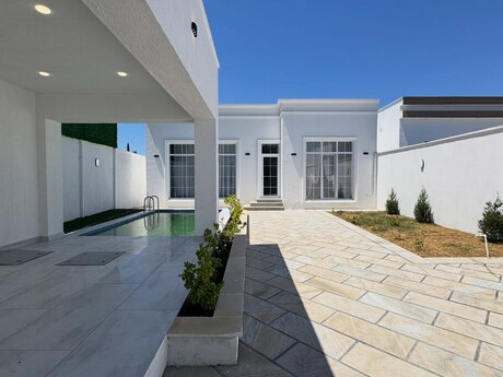 4 otaqlı həyət evi/bağ evi - Şüvəlan q. - 130 m²