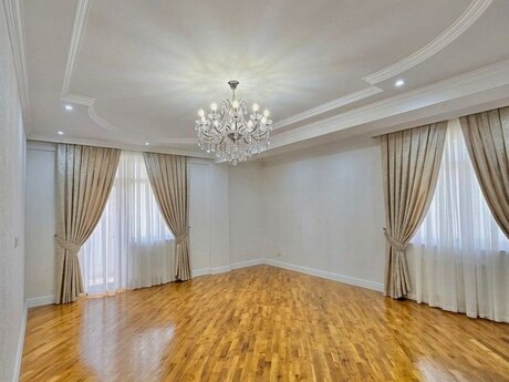 3 otaqlı mənzil, 136 m², Memar Əcəmi: 335 000 ₼ 2