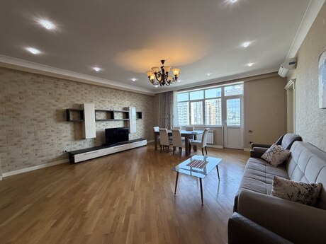 3 otaqlı mənzil, 170 m², 28 May: 499 000 ₼ 2
