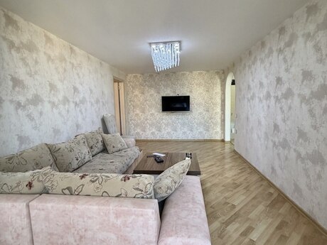 2 otaqlı köhnə tikili - Elmlər Akademiyası m. - 55 m²