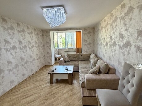 2 otaqlı köhnə tikili - Elmlər Akademiyası m. - 55 m²
