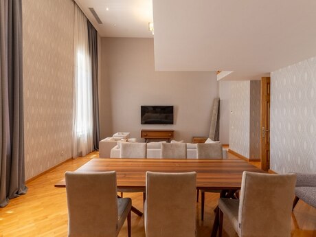 Аренда: 3-комнатная квартира, 127 м², İçəri Şəhər: 2 800 ₼/мес 3