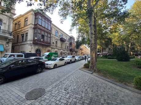 Объявление №6276839 - Баку, м. Ичеришехер, 3-комн., 90 м², 2/3 этаж