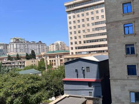2 otaqlı yeni tikili - 8 Noyabr m. - 60 m²