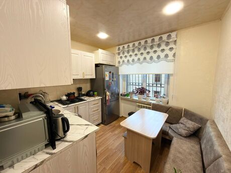 2-комн. вторичка - м. 20 января - 65 м²