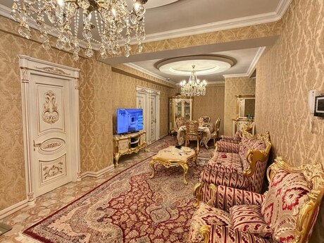 4 otaqlı yeni tikili - 8-ci mikrorayon q. - 155 m²