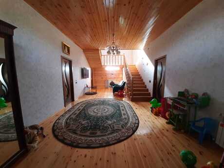 5 otaqlı həyət evi/bağ evi - Albalılıq q. - 140 m²