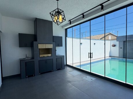4 otaqlı həyət evi/bağ evi - Şüvəlan q. - 160 m²