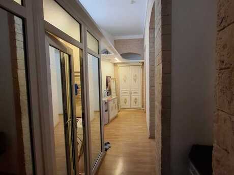Elan №6277225 - Bakı, Sahil m., 3 otaqlı, 95 m², 2/3 mərtəbə