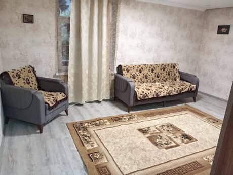 2 otaqlı köhnə tikili - Qara Qarayev m. - 33 m²
