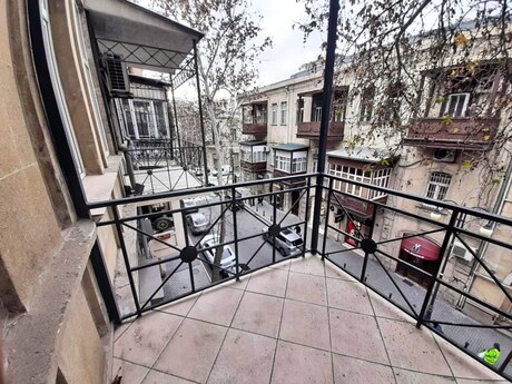 4 otaqlı köhnə tikili - Sahil m. - 175 m²