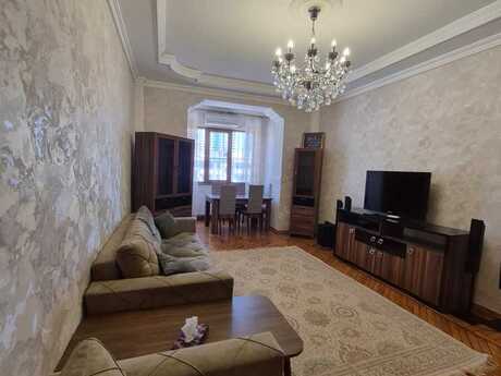 Elan №6277125 - Bakı, Şah İsmayıl Xətai m., 2 otaqlı, 65 m², 4/4 mərtəbə