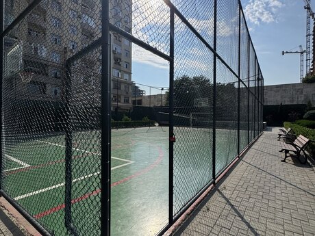 3-комн. новостройка - м. 8 ноября - 105 м²