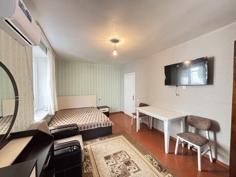 Kirayə 1 otaqlı mənzil, 40 m², İnşaatçılar: 550 ₼/ay 2