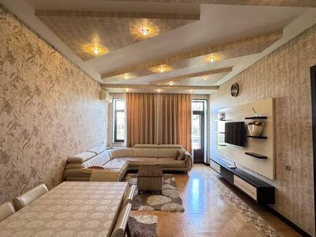 Elan №6277392 - Bakı, Sahil m., 2 otaqlı, 75 m², 3/4 mərtəbə