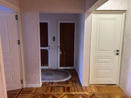 3 otaqlı köhnə tikili - Yeni Günəşli q. - 70 m²