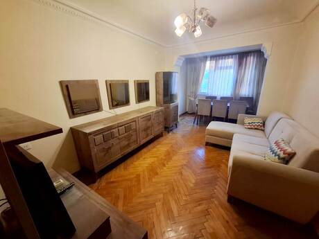 Объявление №6277282 - Баку, м. Низами, 3-комн., 75 м², 2/5 этаж