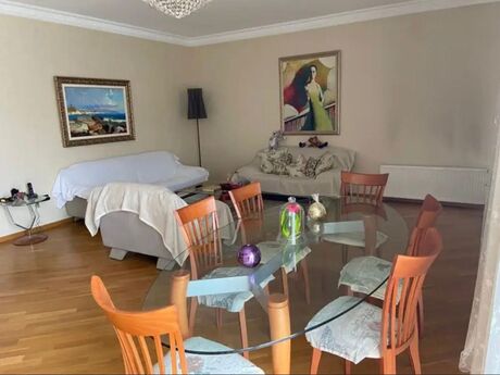 Elan №6277329 - Bakı, 28 May m., 3 otaqlı, 135 m², 6/17 mərtəbə