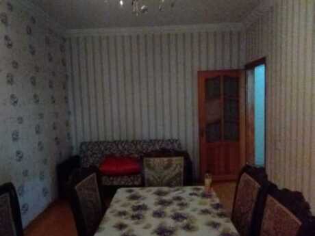 2 otaqlı köhnə tikili - 8-ci mikrorayon q. - 65 m²
