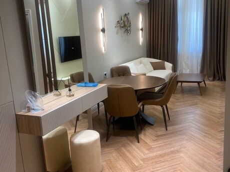 Kirayə 2 otaqlı mənzil, 70 m², İnşaatçılar: 1 400 ₼/ay 5