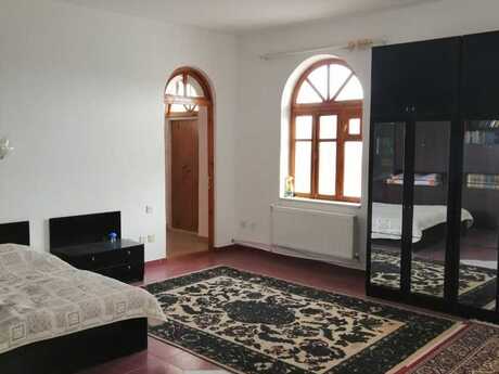 6-комн. дом/дача - пос. Горадил - 426.8 м²
