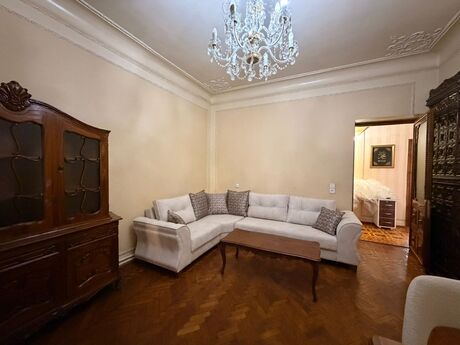 4 otaqlı köhnə tikili - Nəsimi r. - 90 m²