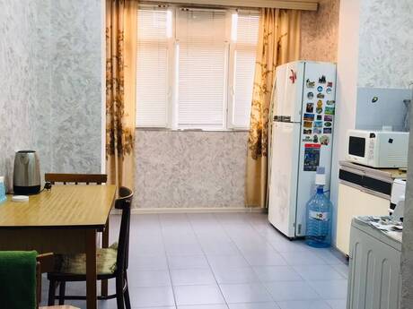 4 otaqlı köhnə tikili - Həzi Aslanov m. - 100 m²