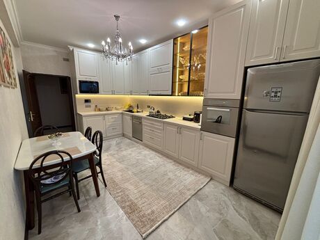 4 otaqlı mənzil, 165 m², Nərimanov: 465 000 ₼ 3