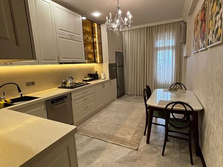 4 otaqlı mənzil, 165 m², Nərimanov: 465 000 ₼ 2