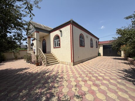 4 otaqlı həyət evi/bağ evi - Yeni Ramana q. - 140 m²