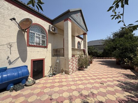 4 otaqlı həyət evi/bağ evi - Yeni Ramana q. - 140 m²