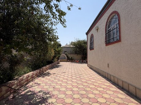 4 otaqlı həyət evi/bağ evi - Yeni Ramana q. - 140 m²