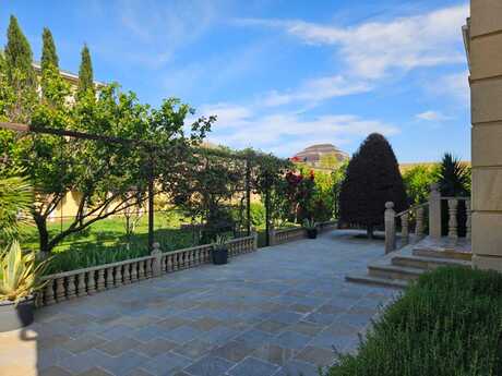 5 otaqlı həyət evi/bağ evi - Binə q. - 168 m²