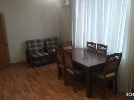 2 otaqlı köhnə tikili - Bakıxanov q. - 65 m²