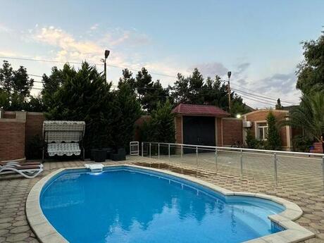 8 otaqlı həyət evi/bağ evi - Şüvəlan q. - 450 m²