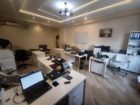 Elan №6278130 - Bakı, Azadlıq Prospekti m., 4 otaqlı, 160 m²