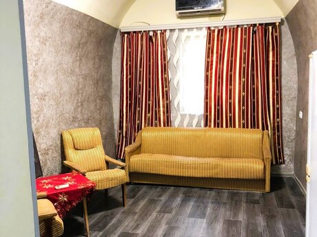 Elan №6278132 - Bakı, Sahil m., 2 otaqlı, 50 m², 1/3 mərtəbə