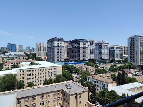 4 otaqlı mənzil, 200 m², 28 May: 530 000 ₼ 2
