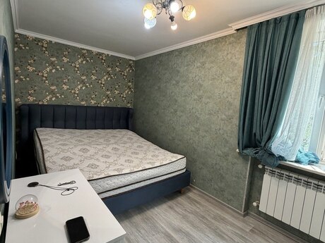 2 otaqlı köhnə tikili - Elmlər Akademiyası m. - 55 m²