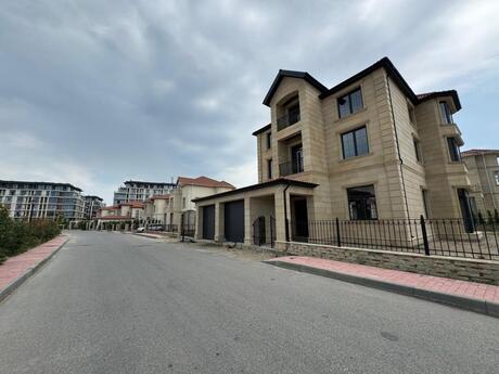 6 otaqlı həyət evi, 450 m², Sea Breeze: 1 105 000 ₼ 3