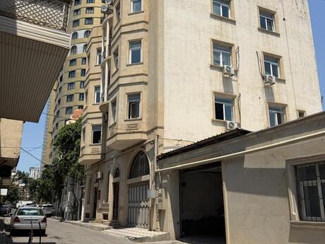 Объявление №6278756 - Баку, м. Низами, 5-комн., 600 м²