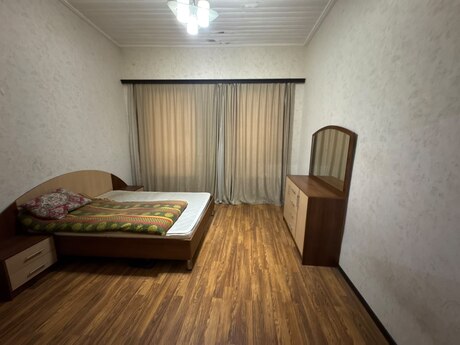 2 otaqlı köhnə tikili - 28 May m. - 58 m²