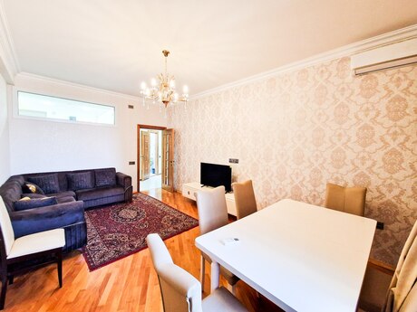 2-room apartment for rent, 70 m², Neftçilər: 750 ₼/mo 3