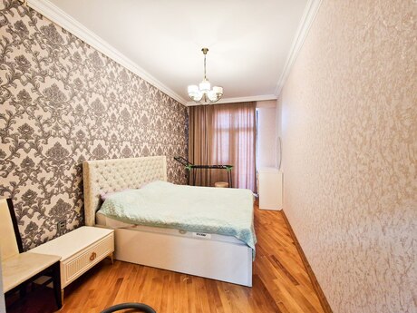 2-room apartment for rent, 70 m², Neftçilər: 750 ₼/mo 4