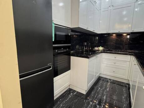 2-комн. новостройка - м. 8 ноября - 70 м²
