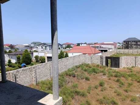 6 otaqlı həyət evi/bağ evi - Mərdəkan q. - 300 m²